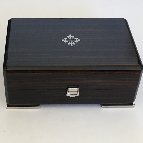 Patek Philippe Jewelry - Patek Philippe Jewelry or Watch Silver Footed Box